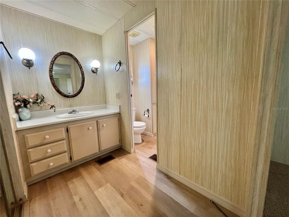 For Sale: $89,000 (2 beds, 2 baths, 1056 Square Feet)