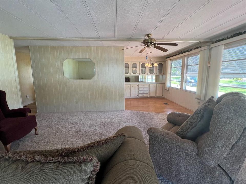 For Sale: $89,000 (2 beds, 2 baths, 1056 Square Feet)