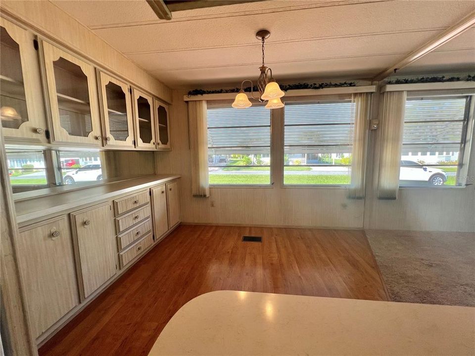 For Sale: $89,000 (2 beds, 2 baths, 1056 Square Feet)