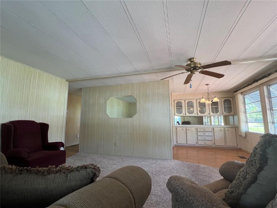 For Sale: $89,000 (2 beds, 2 baths, 1056 Square Feet)