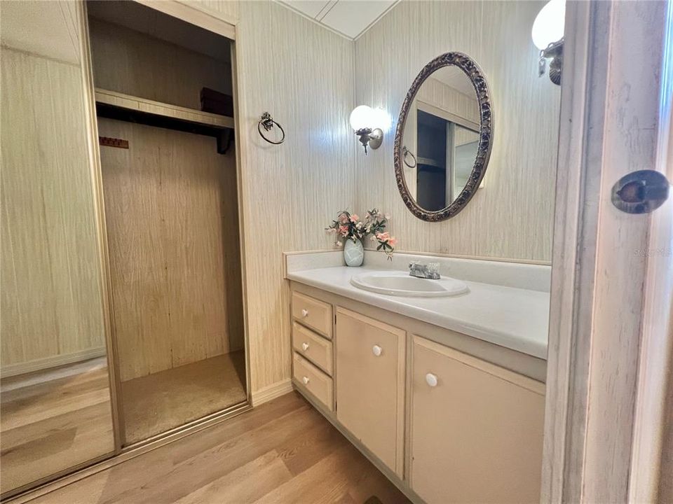 For Sale: $89,000 (2 beds, 2 baths, 1056 Square Feet)