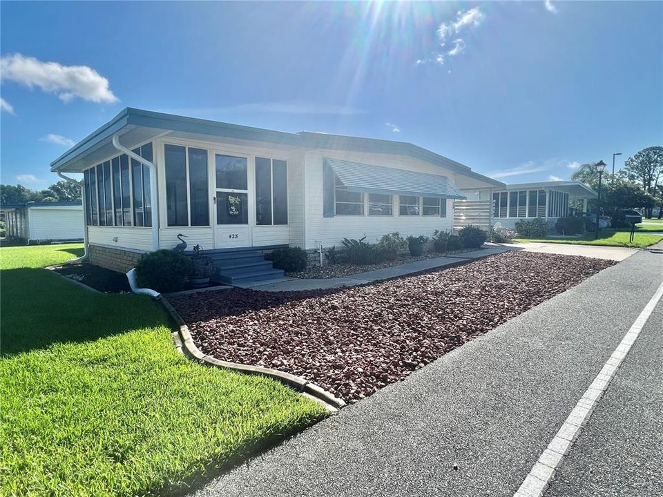 For Sale: $89,000 (2 beds, 2 baths, 1056 Square Feet)