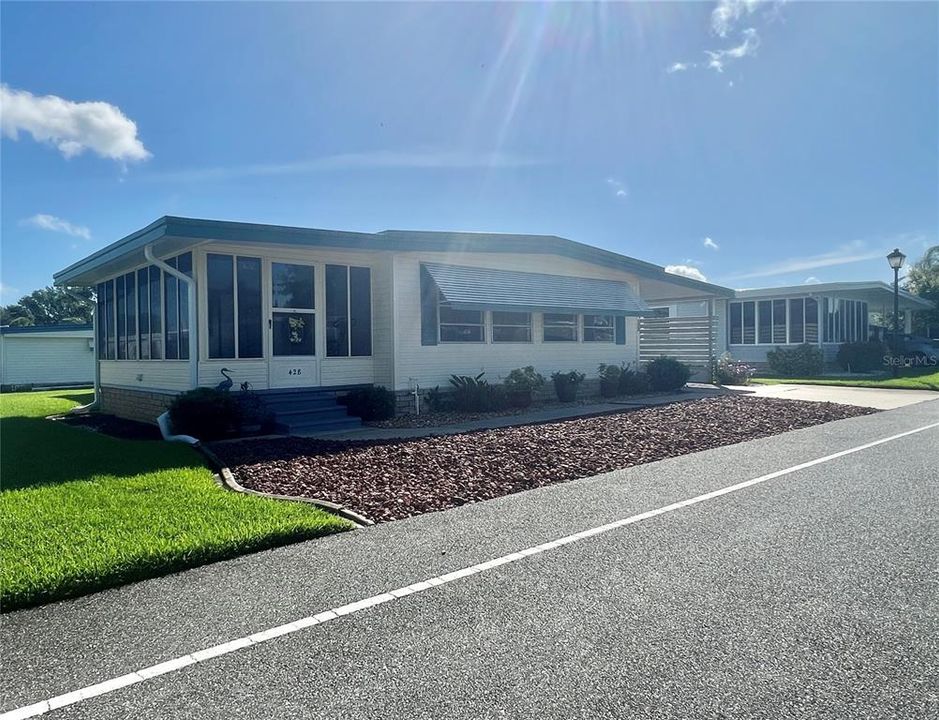 For Sale: $89,000 (2 beds, 2 baths, 1056 Square Feet)