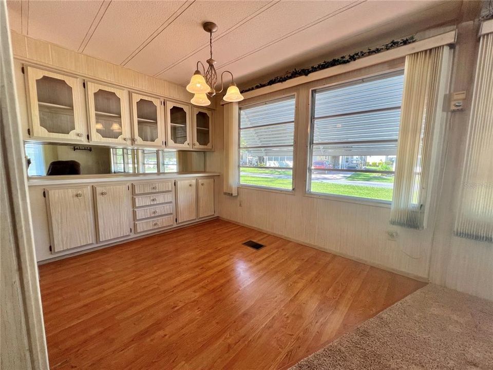 For Sale: $89,000 (2 beds, 2 baths, 1056 Square Feet)