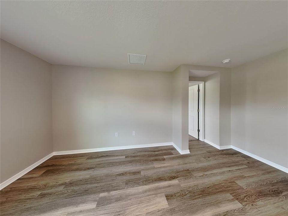 Active With Contract: $2,099 (4 beds, 2 baths, 1828 Square Feet)