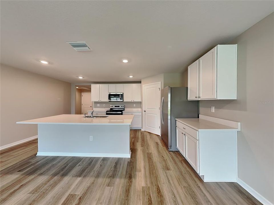 Active With Contract: $2,099 (4 beds, 2 baths, 1828 Square Feet)