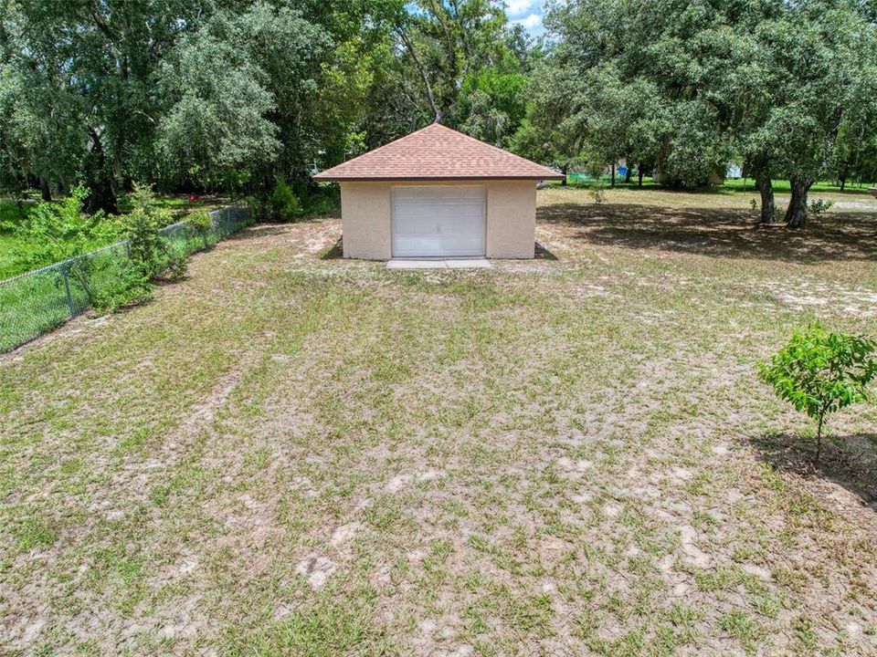 合同活跃: $269,900 (2 贝兹, 2 浴室, 1208 平方英尺)