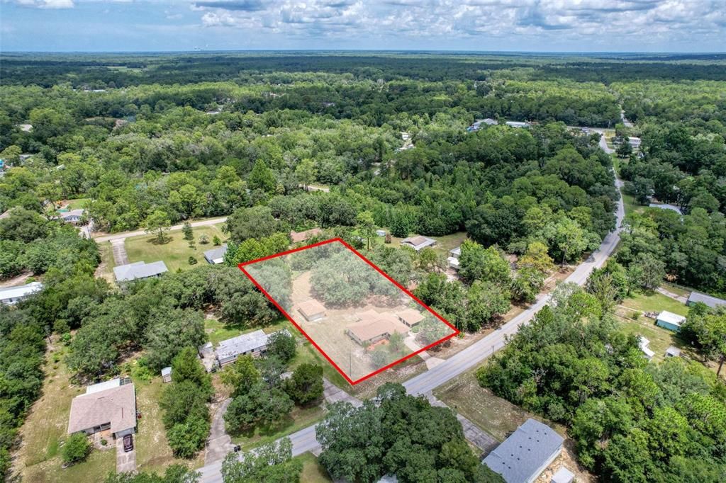 合同活跃: $269,900 (2 贝兹, 2 浴室, 1208 平方英尺)