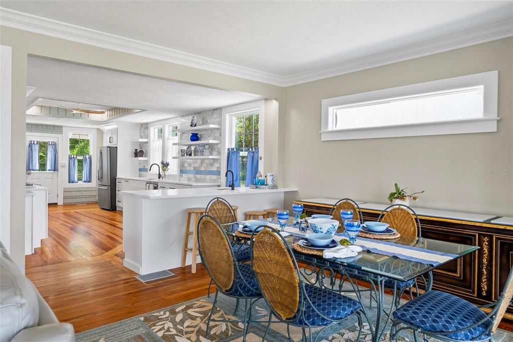 待售: $979,000 (4 贝兹, 4 浴室, 3135 平方英尺)