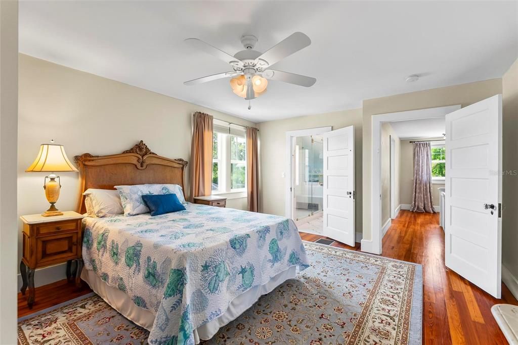 待售: $979,000 (4 贝兹, 4 浴室, 3135 平方英尺)