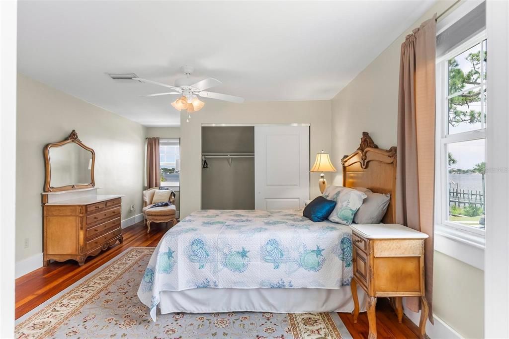 待售: $979,000 (4 贝兹, 4 浴室, 3135 平方英尺)