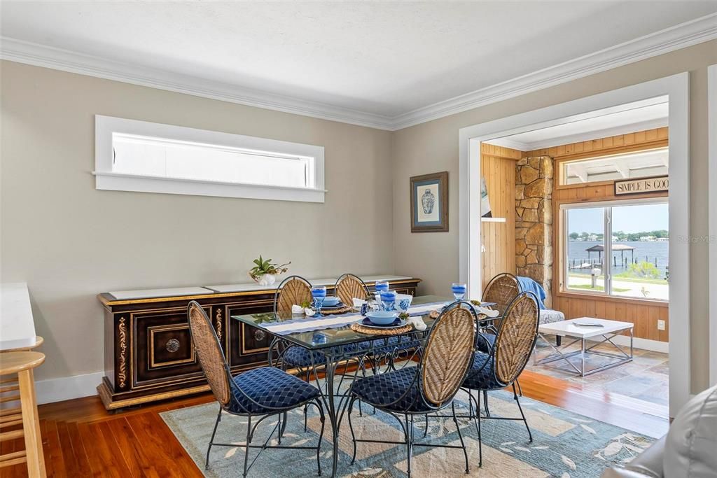 待售: $979,000 (4 贝兹, 4 浴室, 3135 平方英尺)