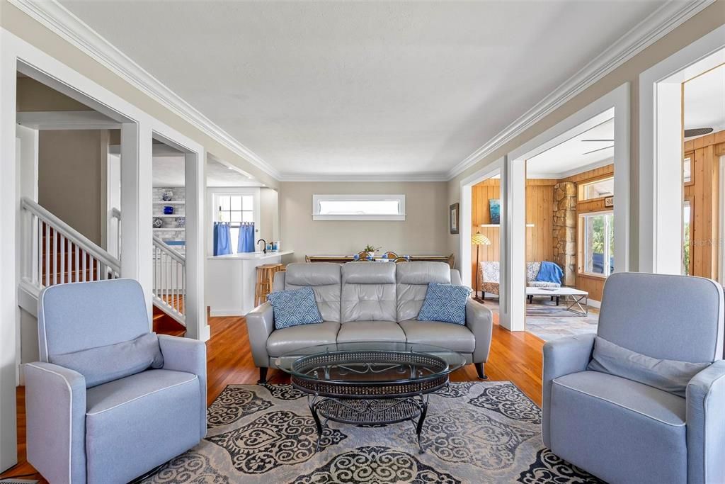 待售: $979,000 (4 贝兹, 4 浴室, 3135 平方英尺)