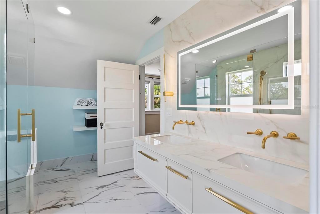 待售: $979,000 (4 贝兹, 4 浴室, 3135 平方英尺)