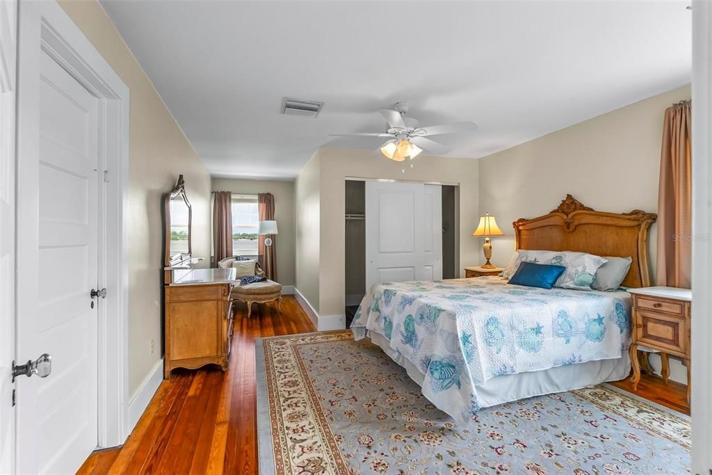 待售: $979,000 (4 贝兹, 4 浴室, 3135 平方英尺)