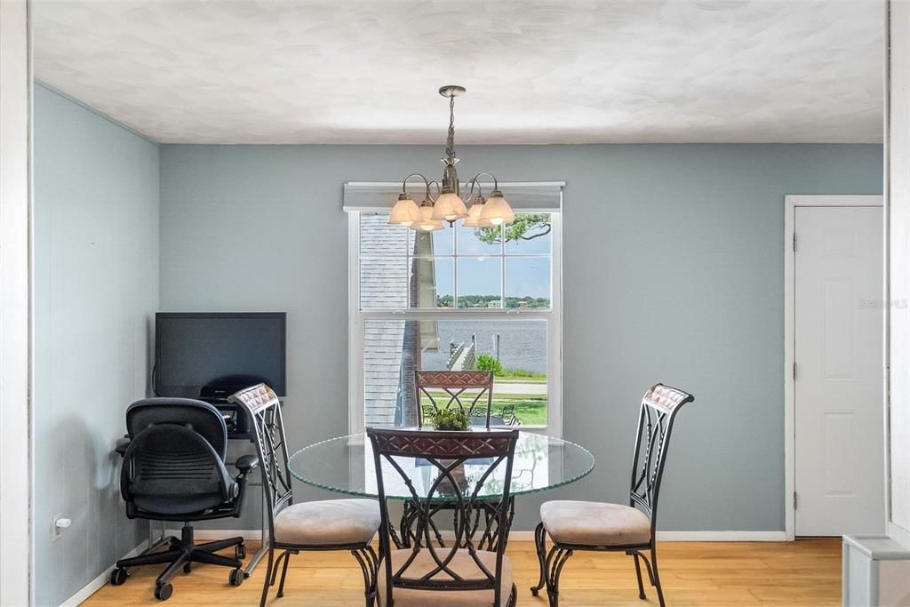 待售: $979,000 (4 贝兹, 4 浴室, 3135 平方英尺)