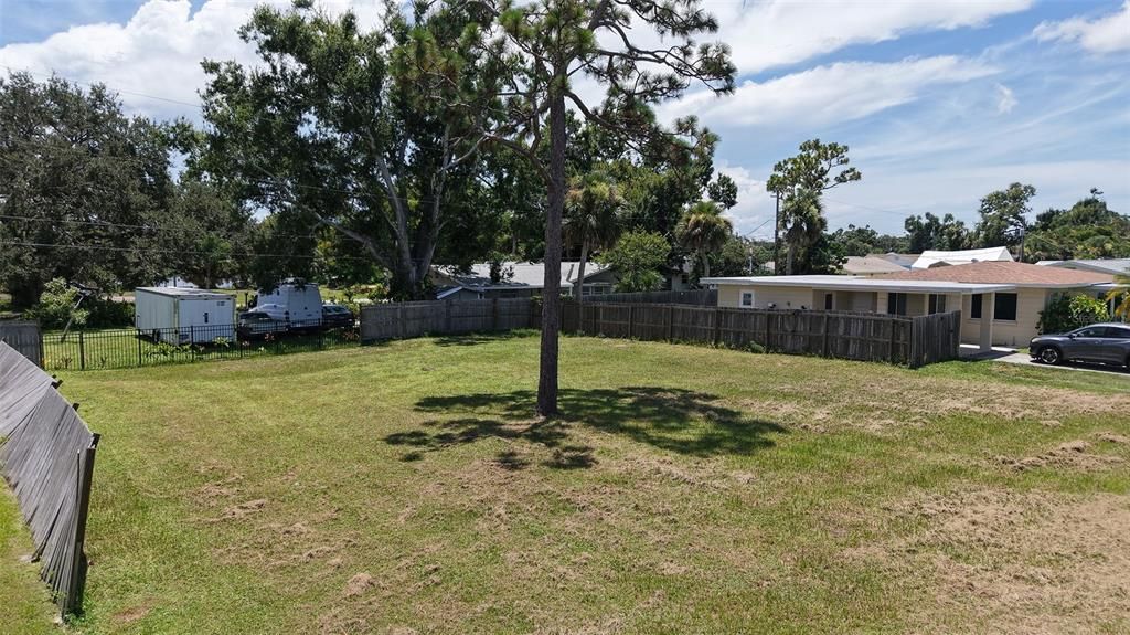 待售: $69,000 (0.18 acres)