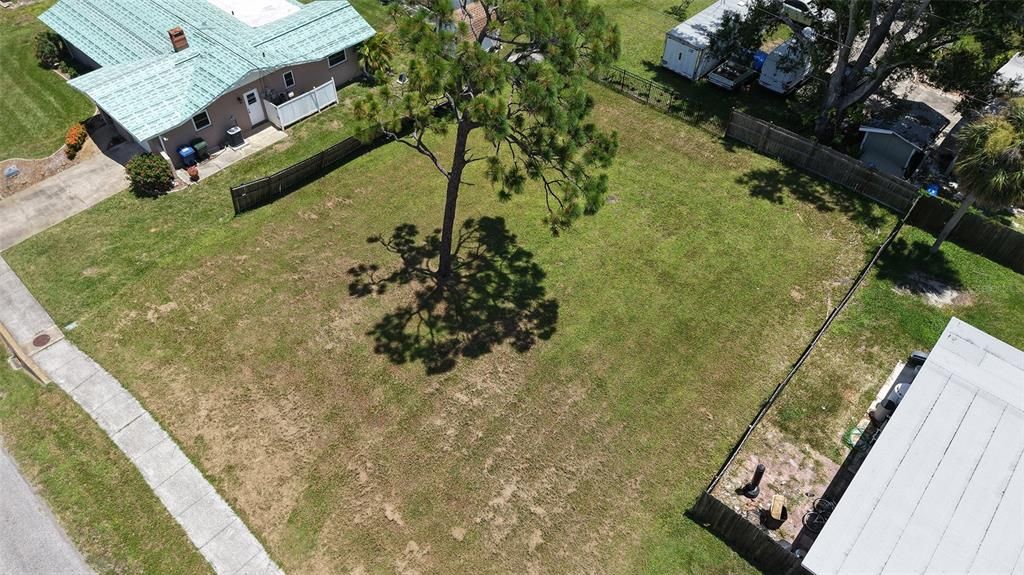 待售: $69,000 (0.18 acres)