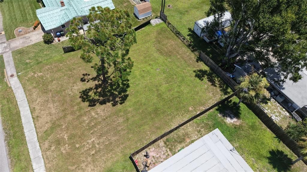 待售: $69,000 (0.18 acres)