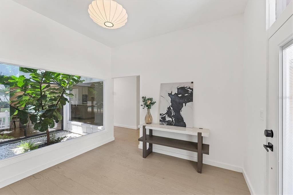 Под контрактом: $749,000 (3 спален, 2 ванн, 2120 Квадратных фут)