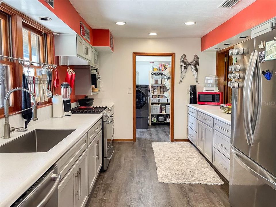 For Sale: $350,000 (3 beds, 2 baths, 2073 Square Feet)