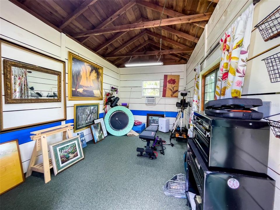 For Sale: $350,000 (3 beds, 2 baths, 2073 Square Feet)