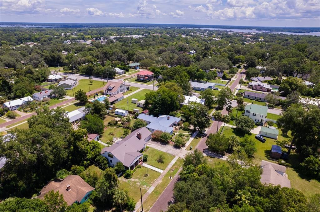 For Sale: $350,000 (3 beds, 2 baths, 2073 Square Feet)