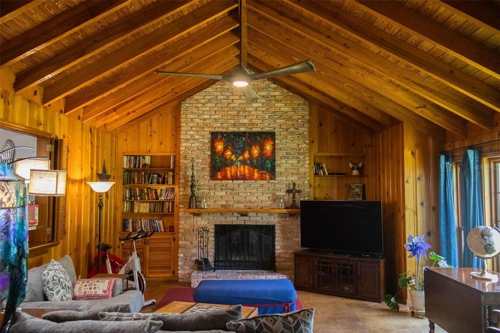 For Sale: $350,000 (3 beds, 2 baths, 2073 Square Feet)