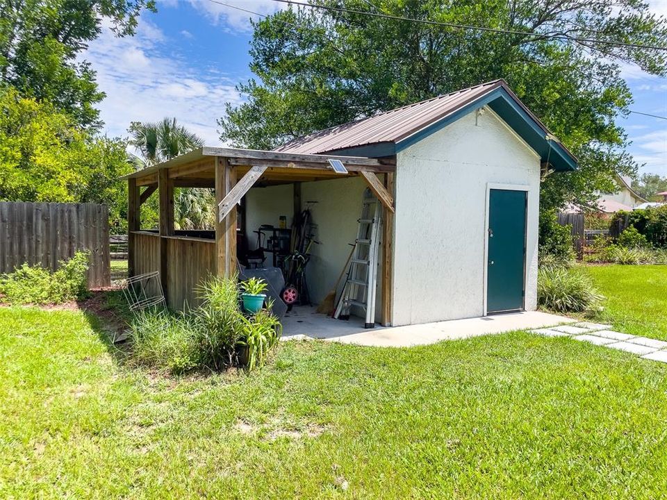 For Sale: $350,000 (3 beds, 2 baths, 2073 Square Feet)