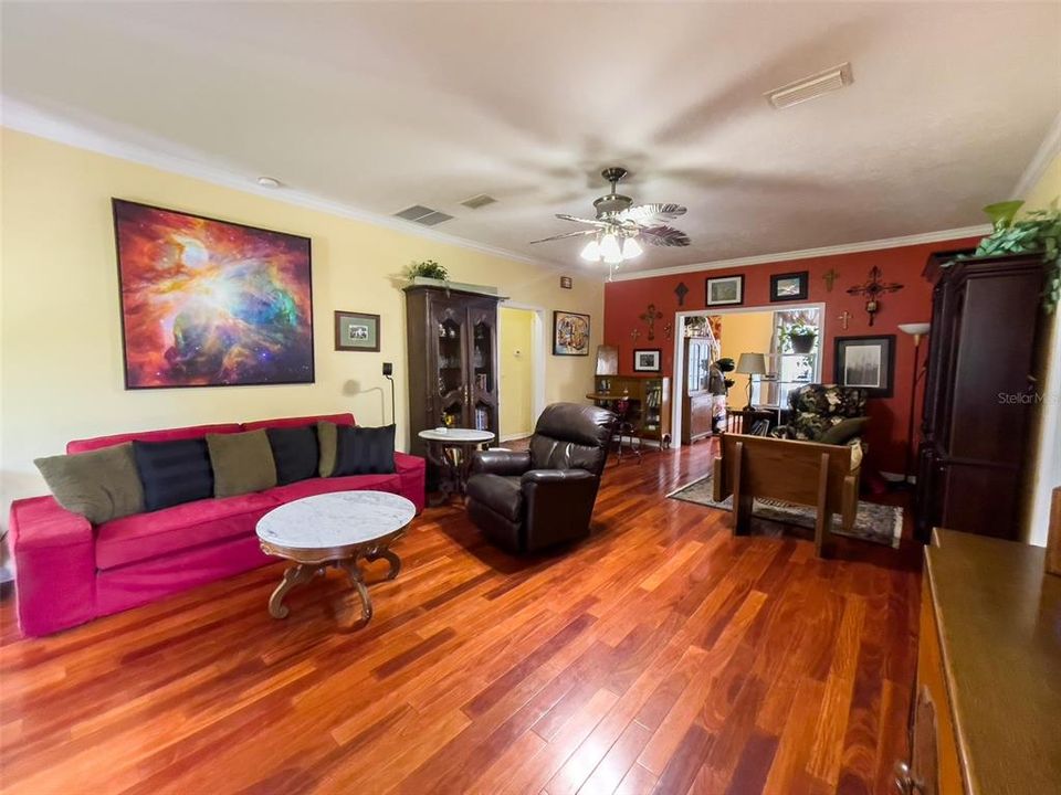 For Sale: $350,000 (3 beds, 2 baths, 2073 Square Feet)