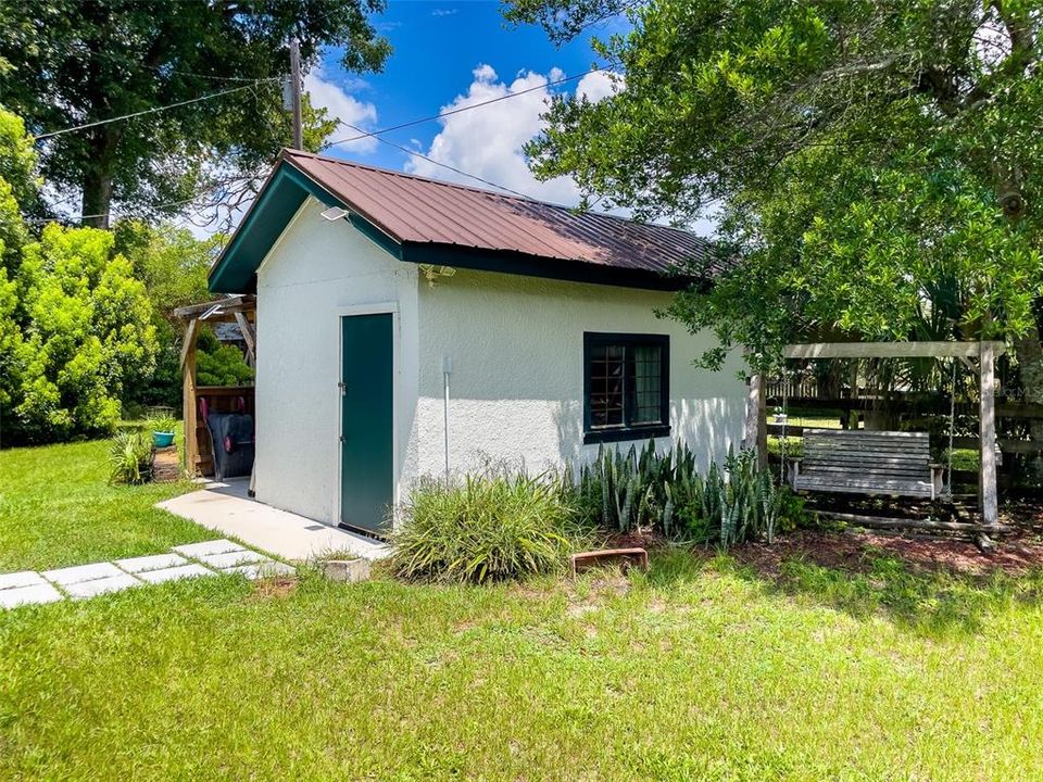 For Sale: $350,000 (3 beds, 2 baths, 2073 Square Feet)