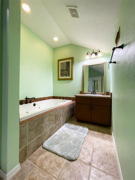 For Sale: $350,000 (3 beds, 2 baths, 2073 Square Feet)