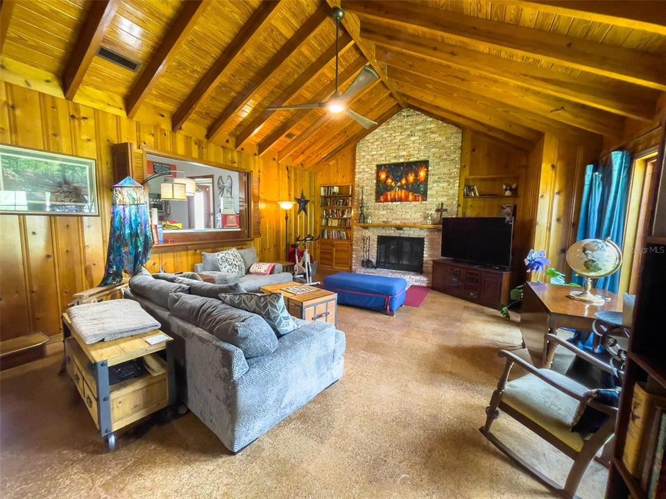 For Sale: $350,000 (3 beds, 2 baths, 2073 Square Feet)