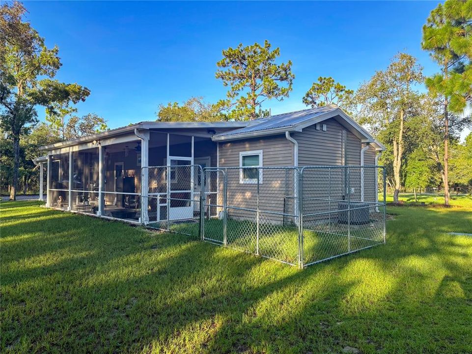 Под контрактом: $425,000 (2 спален, 2 ванн, 1060 Квадратных фут)