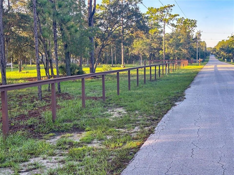 Под контрактом: $425,000 (2 спален, 2 ванн, 1060 Квадратных фут)