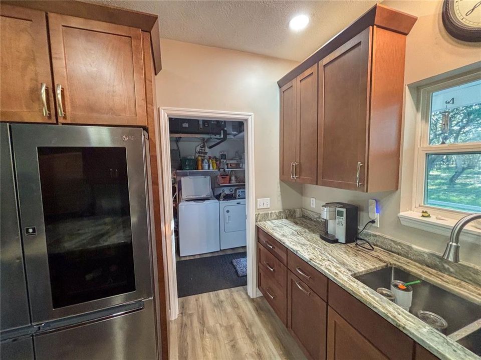 Под контрактом: $425,000 (2 спален, 2 ванн, 1060 Квадратных фут)