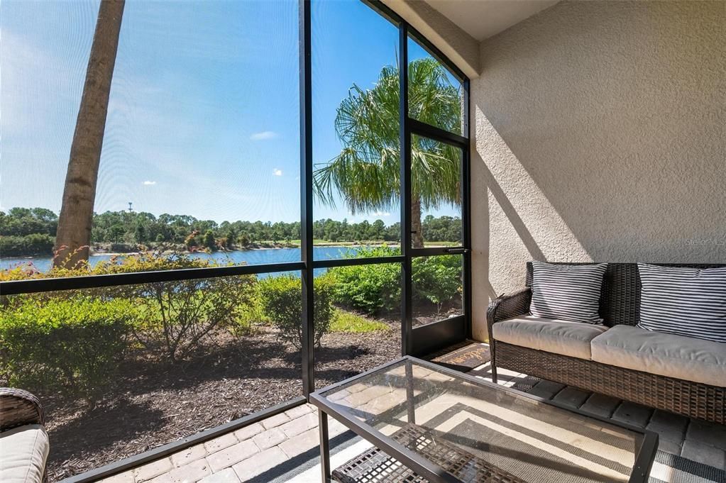 Под контрактом: $2,300 (2 спален, 2 ванн, 1121 Квадратных фут)