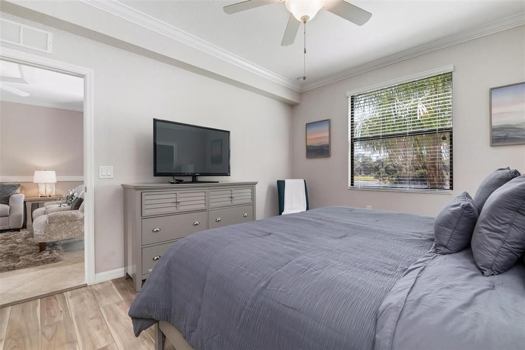 Под контрактом: $2,300 (2 спален, 2 ванн, 1121 Квадратных фут)