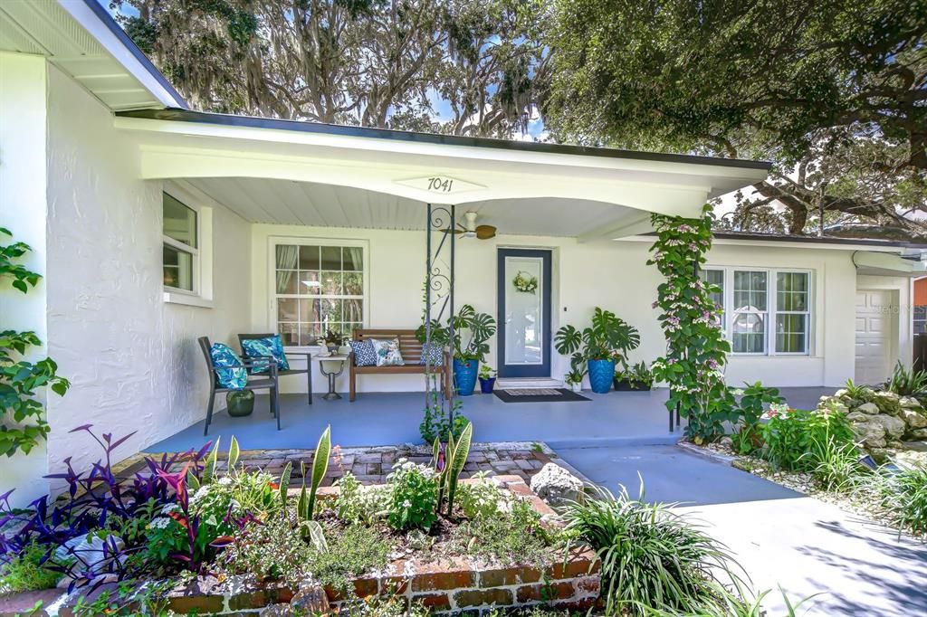 For Sale: $575,000 (3 beds, 2 baths, 2279 Square Feet)