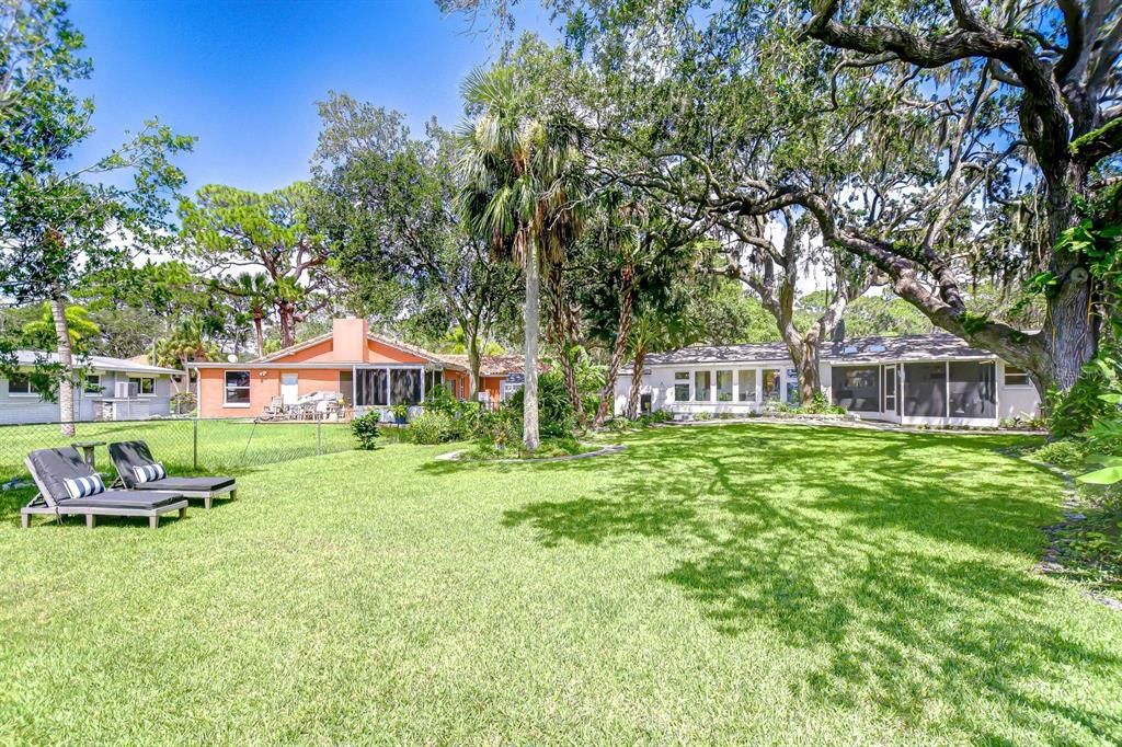 For Sale: $575,000 (3 beds, 2 baths, 2279 Square Feet)