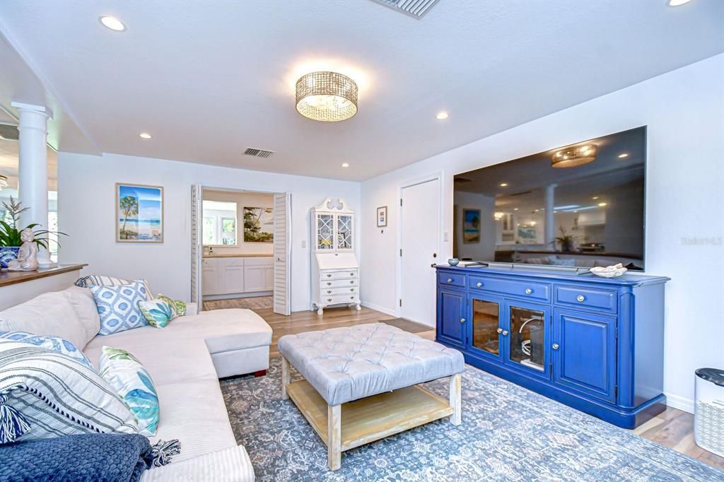 For Sale: $575,000 (3 beds, 2 baths, 2279 Square Feet)