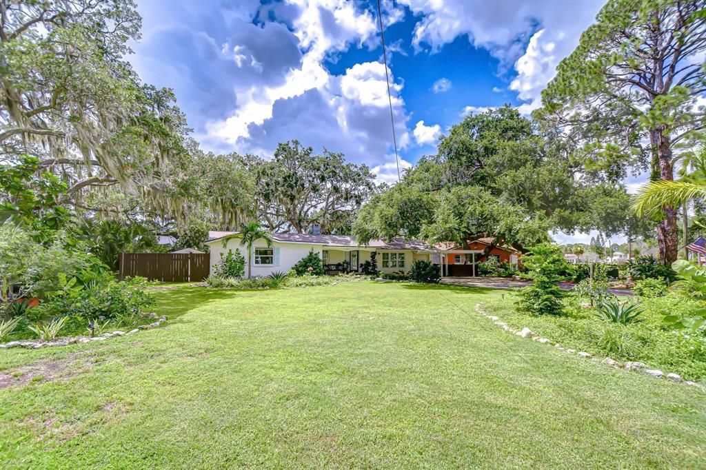 For Sale: $575,000 (3 beds, 2 baths, 2279 Square Feet)