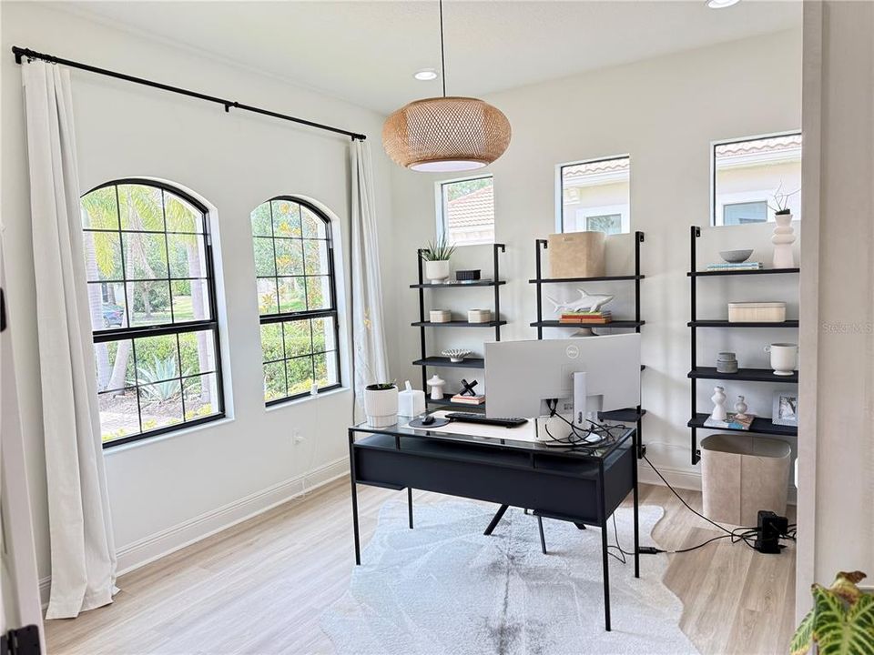 出租: $6,500 (3 贝兹, 2 浴室, 2432 平方英尺)