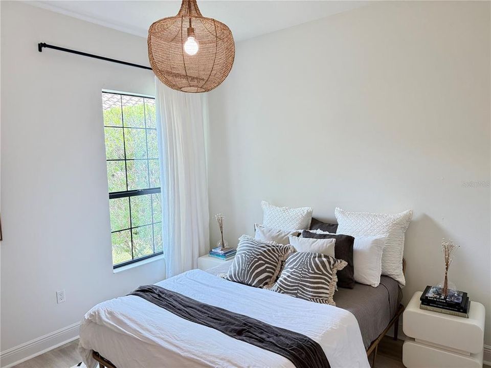 出租: $6,500 (3 贝兹, 2 浴室, 2432 平方英尺)