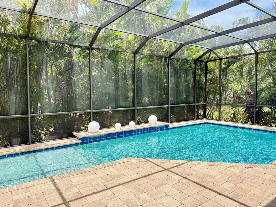 出租: $6,500 (3 贝兹, 2 浴室, 2432 平方英尺)