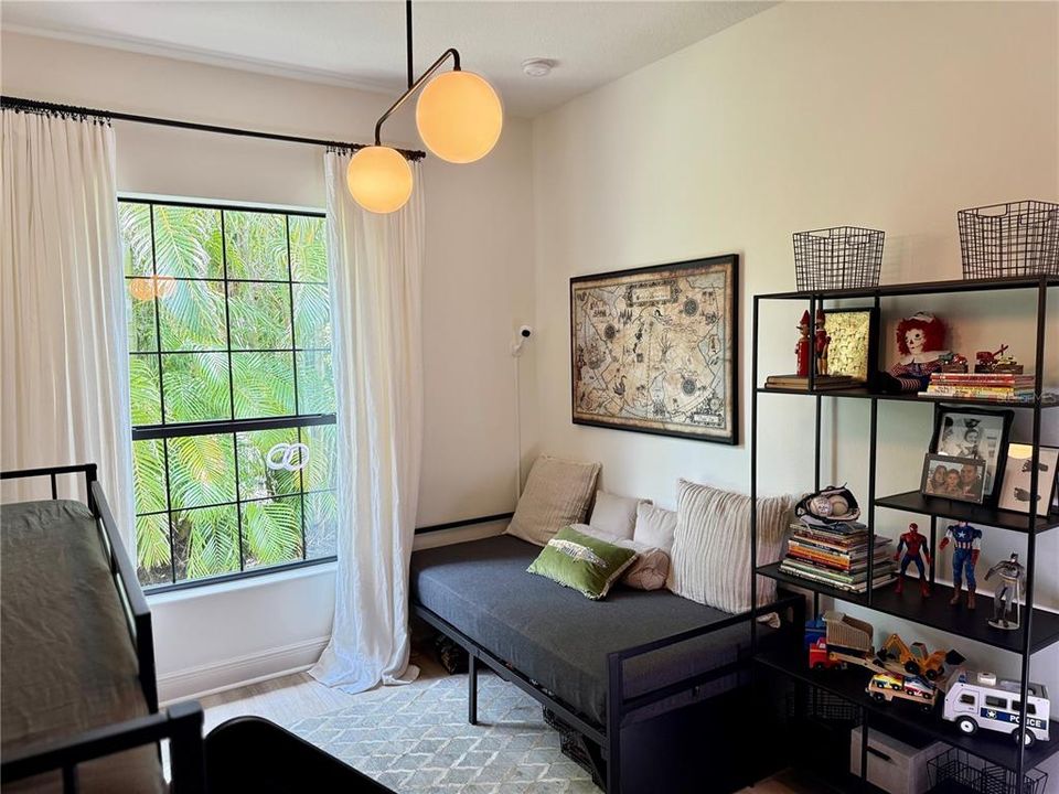 出租: $6,500 (3 贝兹, 2 浴室, 2432 平方英尺)