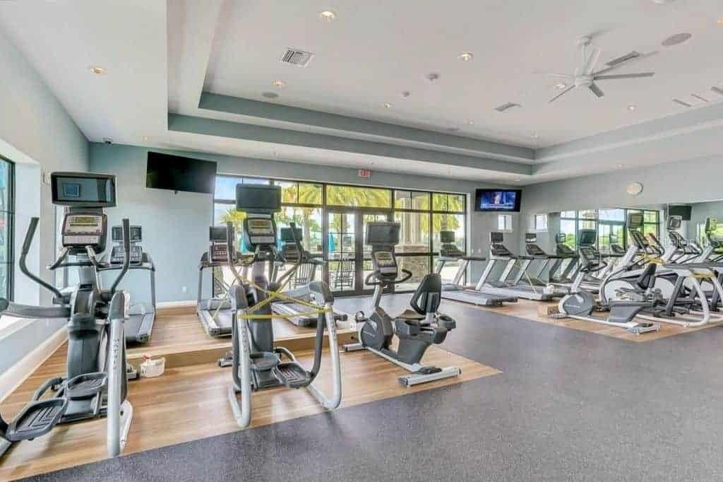 出租: $6,500 (3 贝兹, 2 浴室, 2432 平方英尺)