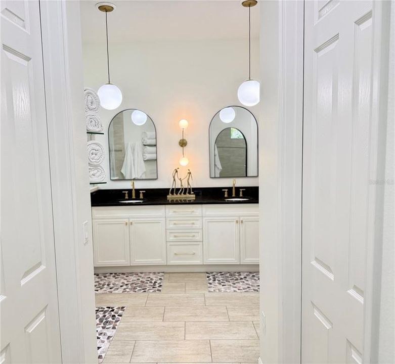 出租: $6,500 (3 贝兹, 2 浴室, 2432 平方英尺)