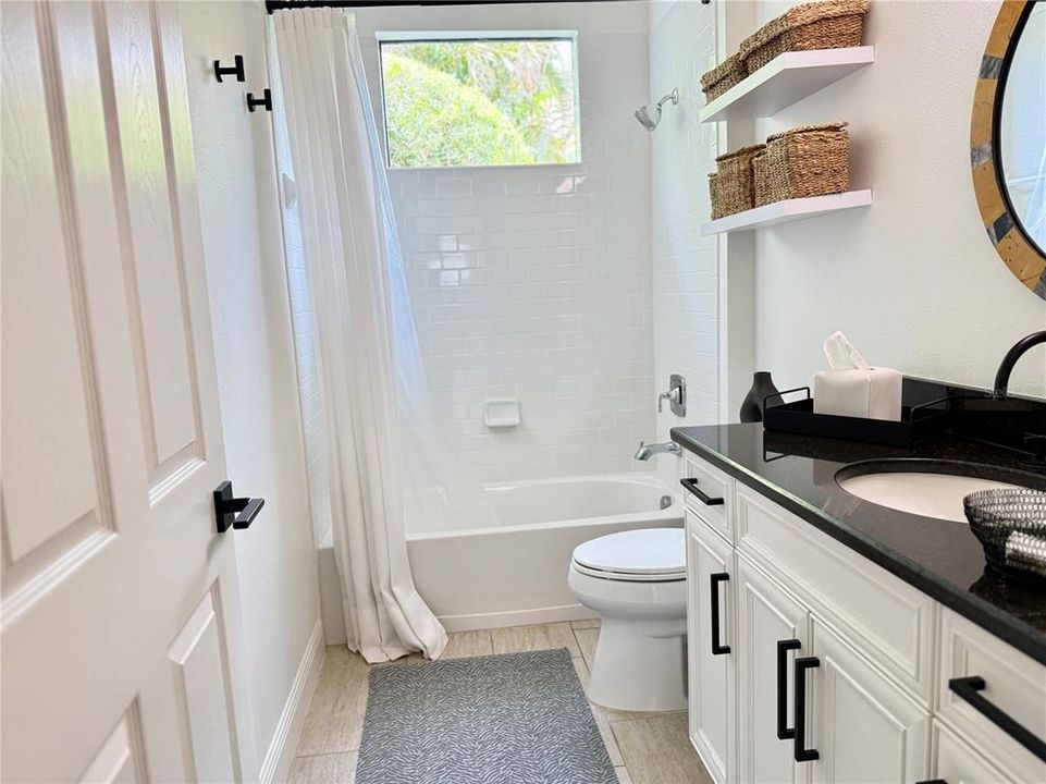 出租: $6,500 (3 贝兹, 2 浴室, 2432 平方英尺)