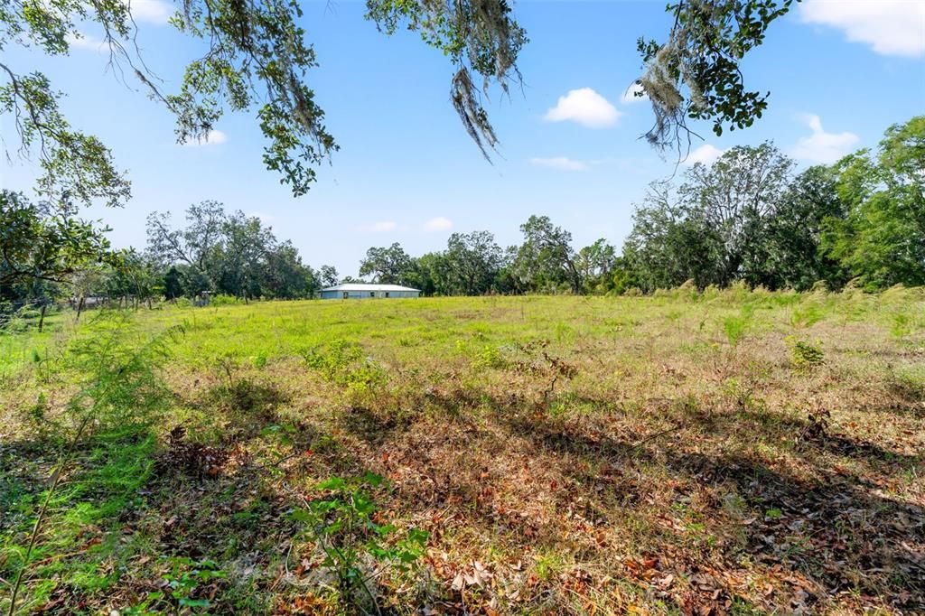 For Sale: $289,500 (2 beds, 1 baths, 912 Square Feet)